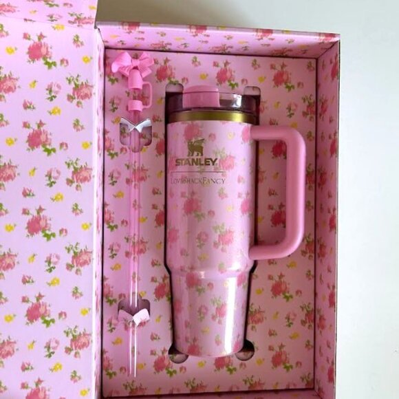 Stanley x LoveShackFancy Quencher H2.0 Flowstate Tumbler 30 OZ Ibiza Sunset - Picture 7 of 9